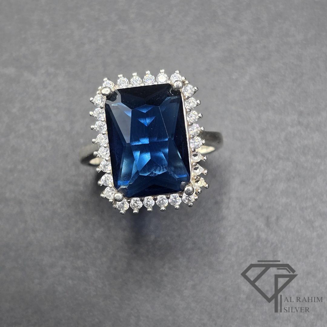 Blue Frame Ring โ 6.3g Bold Elegance - Image 5