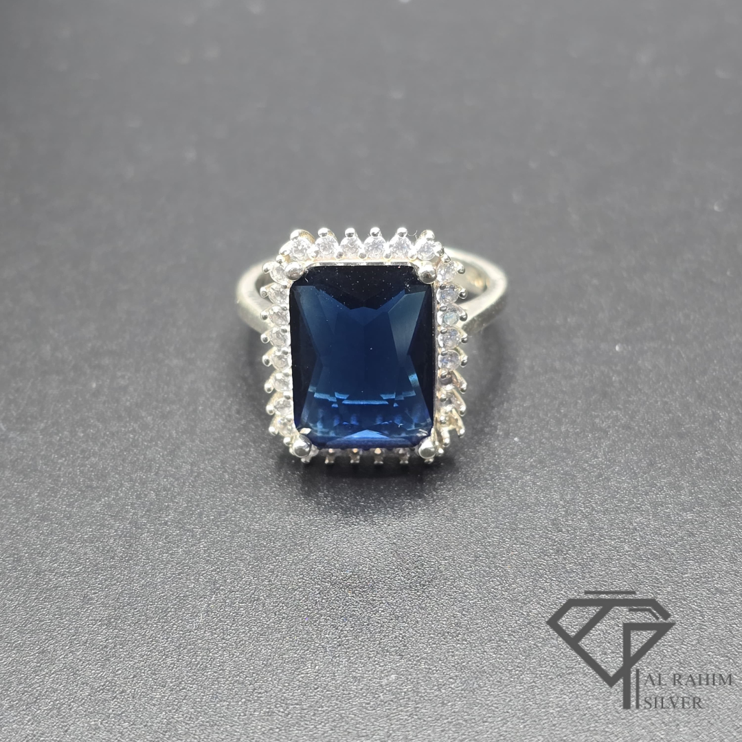 Blue Frame Ring โ 6.3g Bold Elegance - Image 2