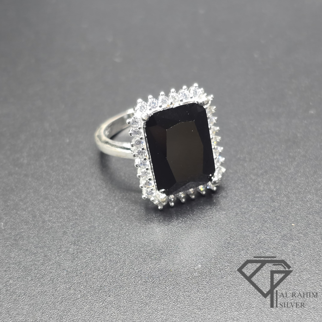 Black Frame Ring – 6.3g Bold Elegance - Image 3