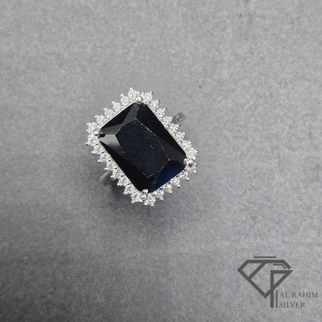 Black Frame Ring – 6.3g Bold Elegance - Image 2